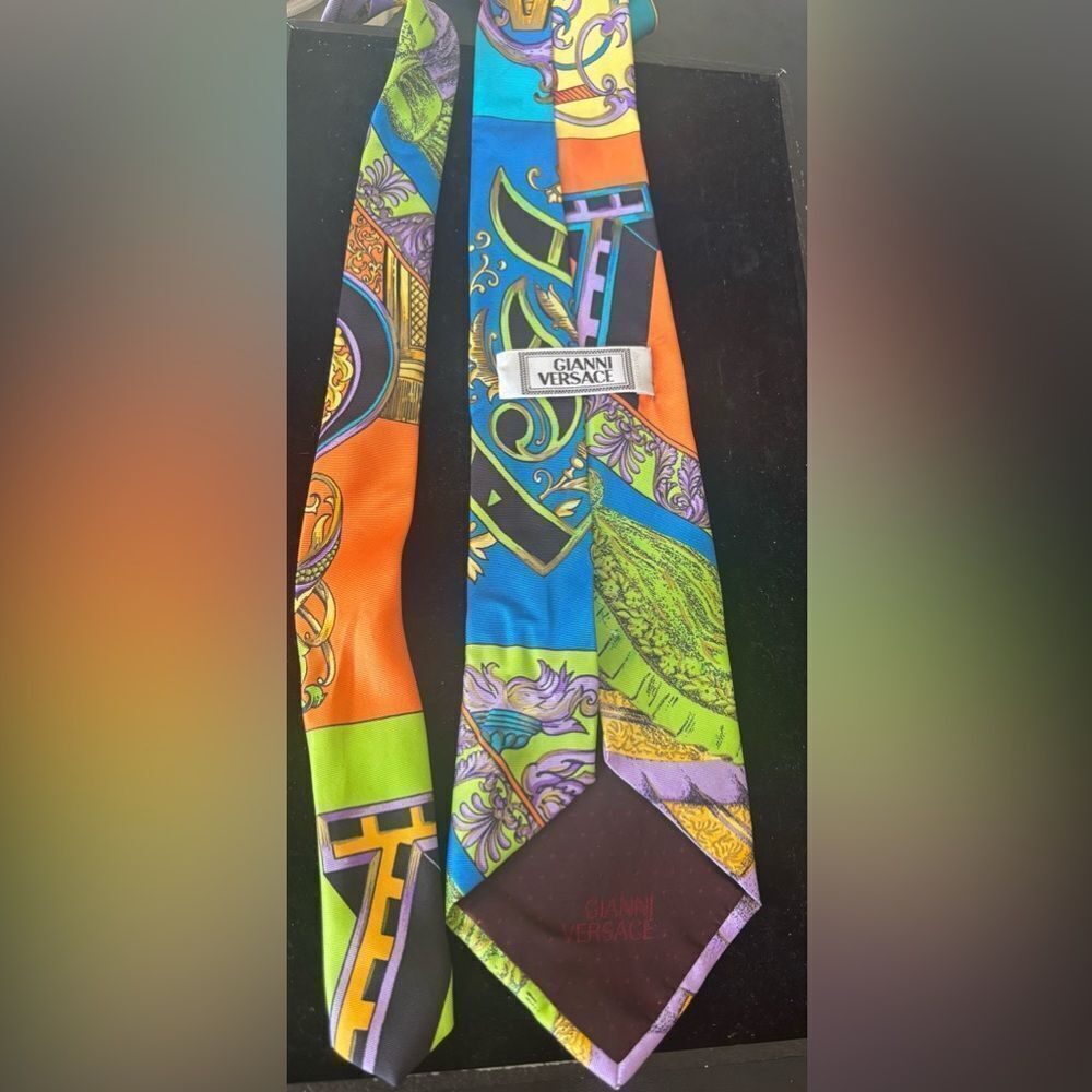 Gianni Versace dress suit tie logo accessory necktie neck wear bow tie F/W 90s